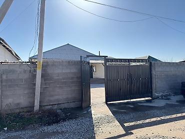 Продажа коттеджей и домов: 🏡 **Бишкек, ж/м Арча-Бешик** 🏠 Дом, 4 комнаты 📐 Площадь: 100 м² 🌳 — 7