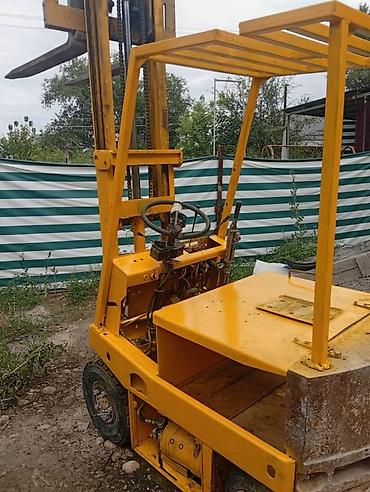 uni 260b: Погрузчик, Колесный, Вилочный — 2