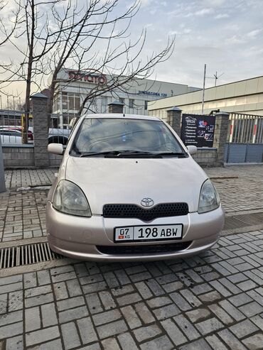 Toyota: Toyota Vitz: 2002 г., 1 л, Механика, Бензин, Седан