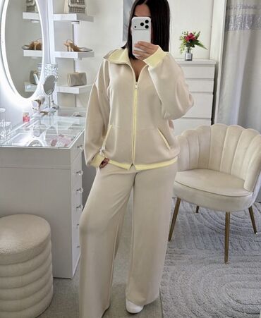 Gornji i donji deo: 💫Ženski komplet trenerke – dvoslojni pliš/futer izgled, udoban i — 2