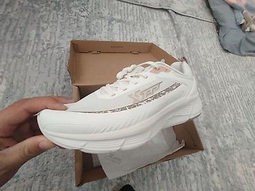 nike react: Кроссовки Xtep (белые) - Лёгкие повседневные/беговые кроссовки - — 1