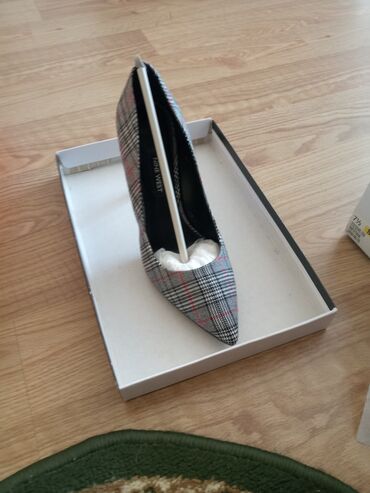 Tuflilər: Tuflilər, Nine West, Ölçü: 38, rəng - Boz, Yeni lalafo.az -da Tuflilər: Tuflilər, Nine West, Ölçü: 38, rəng - Boz, Yeni