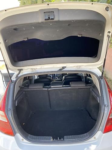 yaponka fere: Hyundai i30 Sport hatchback - Kuzov: 5 qapılı hatchback, ağ rəng — 10