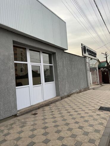 продаю дом рабочий гародок: Ижарага берем Офистик, 150 кв. м, Менчик үйдө, Тоолор көрүнүп турат, 1-катар, Өзүнчө кире бериши менен