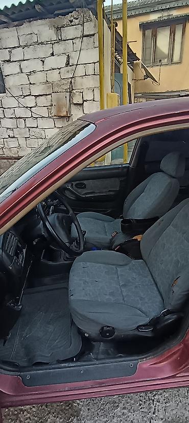 kuzu: Hyundai Accent: 1.5 l | 1995 il Sedan — 5