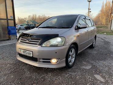 Toyota: Toyota Ipsum: 2002 г., 2.4 л, Автомат, Бензин, Минивэн