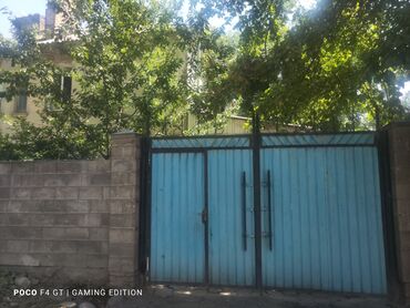 дом на день рождения: 2 комнаты, 50 м², Сталинка, 1 этаж, Старый ремонт