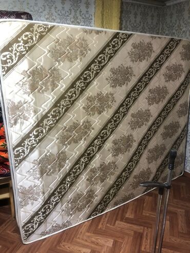 поролоновая губка для матраса: Спальный матрас, Б/у, Двухстворчатая, Россия, Пружинный, Другой бренд, Матрасы средней жесткости
