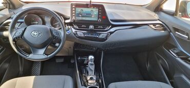 Toyota: Toyota C-HR: 1.8 l. | 2020 έ. SUV/4x4 — 21