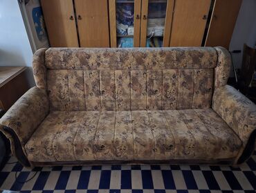 dusek za krevetac dimenzije: Na prodaju 2 kauca na razvlacenje. Dimenzije 220×90x90cm Cena 8.500