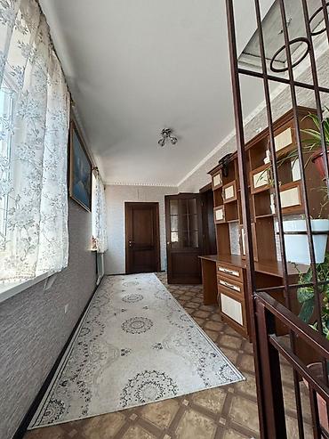 Продажа коттеджей и домов: Продаётся жилой дом с большим земельным участком и хозпостройками. с — 36
