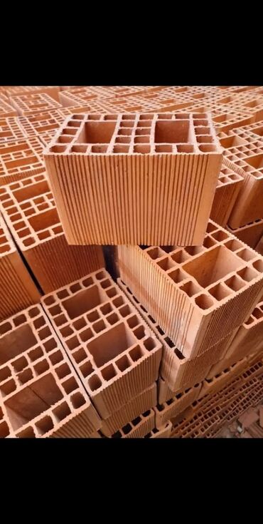 Kərpiclər: 16 qəpikdən başlayan kerpicler KƏRPİC 16 QƏPİK. 19x19x8 - Zavod -da lalafo.az — 24 Kərpiclər: 16 qəpikdən başlayan kerpicler KƏRPİC 16 QƏPİK. 19x19x8 - Zavod — 24