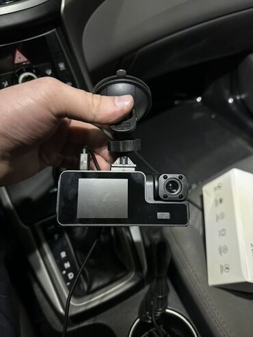 камера заднего вида: Avtomobil üçün ön kamera (videoregistrator) - Ön şüşəyə vakuumlu