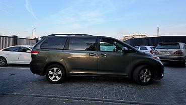 tayota sienna: Toyota Sienna: 2010 г., 3.5 л, Автомат, Бензин, Минивэн — 3