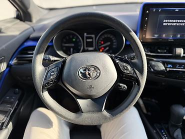 9: Toyota C-HR: 2020 г., 1.9 л, Автомат, Бензин, Кроссовер — 7