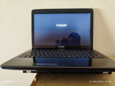 casper notebook: Intel Core i5, 4 GB, 15.6 "