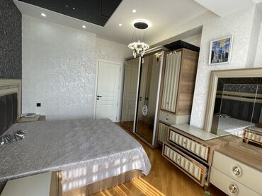 Qonaq otağı dəstləri: Yeni, Divan — 11