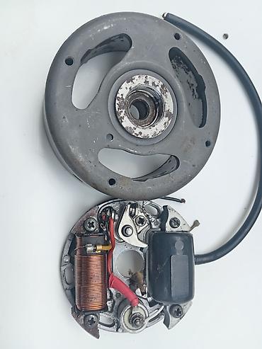 methyl 3: Komplet crno  paljenje 6v 17w  ispravno 3000 din Sve komplet sa  — 4