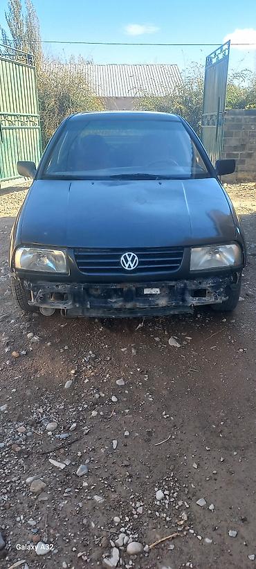 Продажа авто: Volkswagen Vento: 1995 г., 1.8 л, Механика, Бензин, Седан — 4