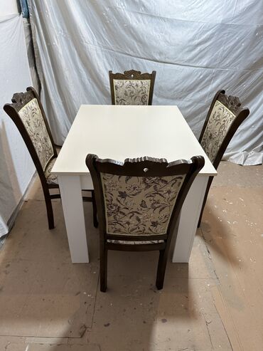Комплекты столов и стульев: Для кухни, Для гостиной, Новый, Нераскладной, Квадратный стол, 4 стула, Румыния