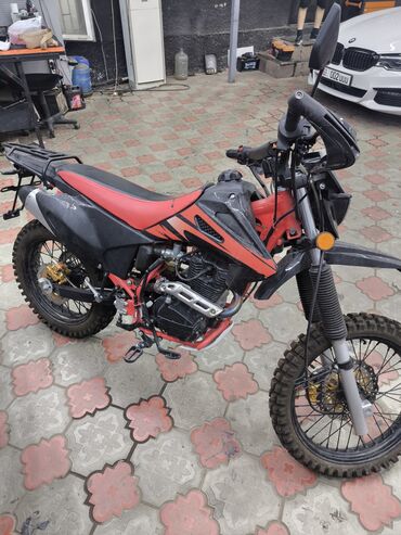 продаются манипулятор: Эндуро Honda, 250 куб. см, Бензин, Чоңдор үчүн, Колдонулган