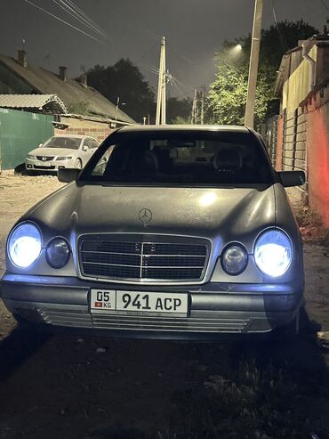 Mercedes-Benz: Mercedes-Benz E-Class: 1997 г., 2.3 л, Механика, Газ, Седан