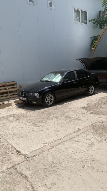 дроссельная заслонка стоимость: BMW 3 series: 1992 г., 1.6 л, Механика, Бензин, Седан