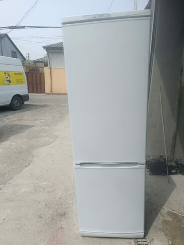 Soyuducular: İşlənmiş 2 qapılı Stinol Soyuducu Satılır, rəng - Ağ