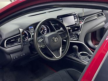 из дубая: Toyota Camry: 2022 г., 2.5 л, Гибрид — 6