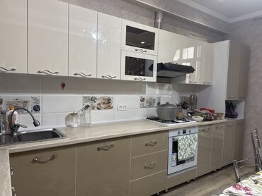 Кухонные гарнитуры: Кухонный гарнитур, Б/у, цвет - Бежевый, Самовывоз