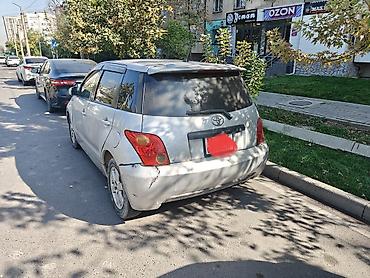 Toyota: Toyota Ist: 2003 г., 1.5 л, Автомат, Бензин, Хэтчбэк — 2