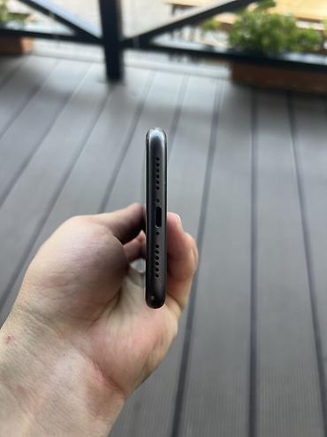 Apple iPhone: IPhone 11, 128 GB, Qara, Face ID — 4