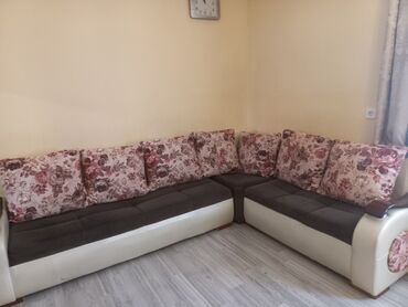 Çəngəllər: 100 manat.aşağı yeridə var.7 dösəyi var