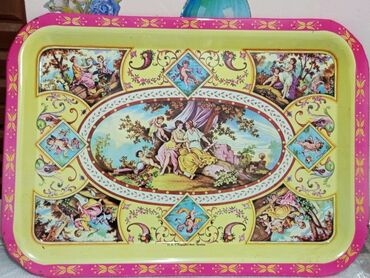 Sinilər: Bu, üzərində klassik rəsm əsərlərindən ilhamlanmış naxışlar olan — 3