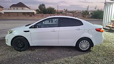 bmw 2: Kia Rio: 2013 г., 1.6 л, Механика, Бензин, Седан — 7
