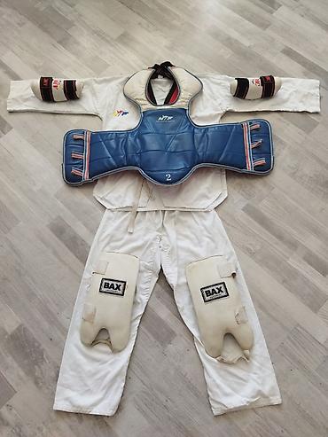 gs formaları: Taekwondo dəsti göy rəngdə.Az istifadə olunub.Razmerlə əlaqədar — 1
