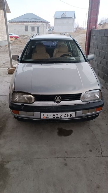 Volkswagen: Volkswagen : 1994 г., 1.8 л, Механика, Бензин, Седан