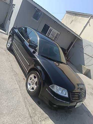 vaz hisseleri: Volkswagen Passat sedan – qara rəng, AZ nömrə nişanı “90 LB 105” — 5