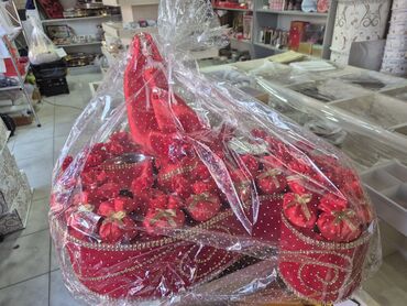 Xonça: Xına ve nabat xoncalari 12 m başlayır toy güzgüsü 10 man 2 ədəd — 2