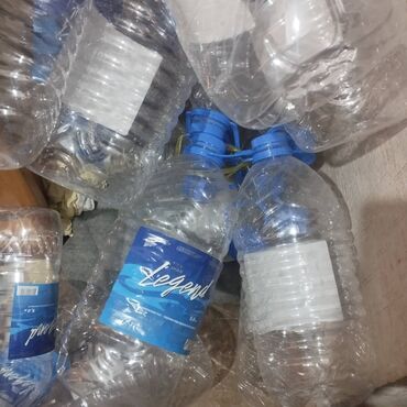 бутылочки для воды: Продаю бочонки 5л,чистые из под воды, есть 30 шт
