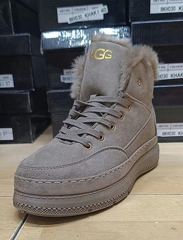 deichmann snegarice zenske: Ugg čizmice
36 do 41,
 cena 3800 dinara
PS✨ — 3
