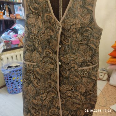 винтажная одежда: Набор женской одежды (4 предмета) 1) Удлинённый жилет без рукавов -