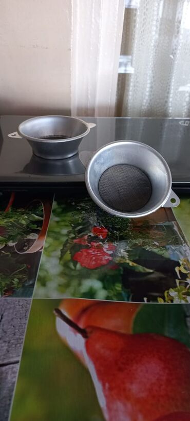 Digər dəstlər və servizlər: Sovet dövrünün istehsalı olan mətbəx əşyaları: - Mini keramika sürahi — 7