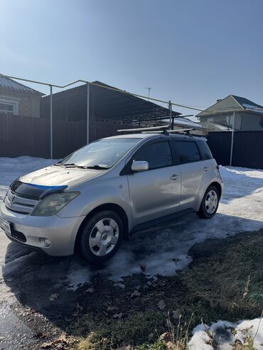 tayota mark x: Toyota ist: 2003 г., 1.5 л, Автомат, Бензин, Универсал