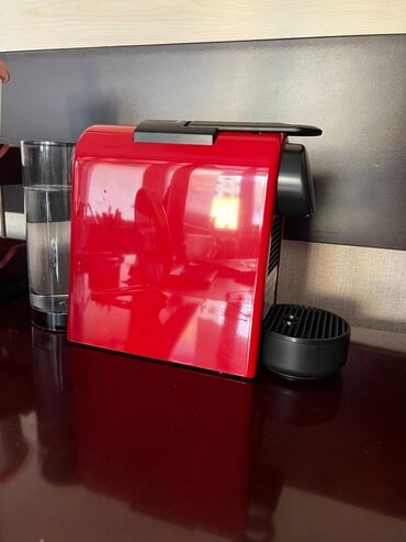 işlenmiş planşetler: Nespresso kapsul qəhvə maşını – kofe aparatı kompakt və şık qırmızı