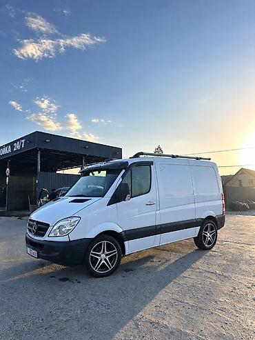Транспорт: Mercedes-Benz Sprinter фургон (короткая база, средняя крыша), белый — 7