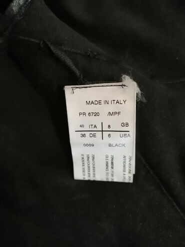 Jiletlər: Qara rəngli xəz jilet - Model: qolsuz, ön hissədə tam uzunluqda metal — 10