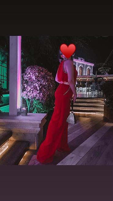 Tulumlar: Qırmızı gecə tulumu - Model: Qolsuz, halter tipli yaxalıq - Rəng — 1