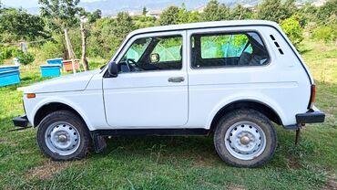 maşin 07: VAZ (LADA) 4x4 Niva: 1.7 l | 2013 il 120000 km Ofrouder/SUV