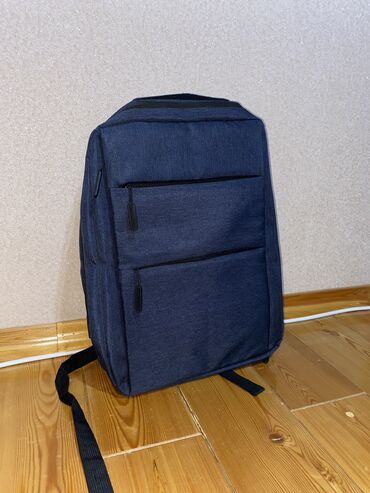 рюкзак для ноутбук: Рюкзак для ноутбука, новый, подарили, шикарное качество, стильная